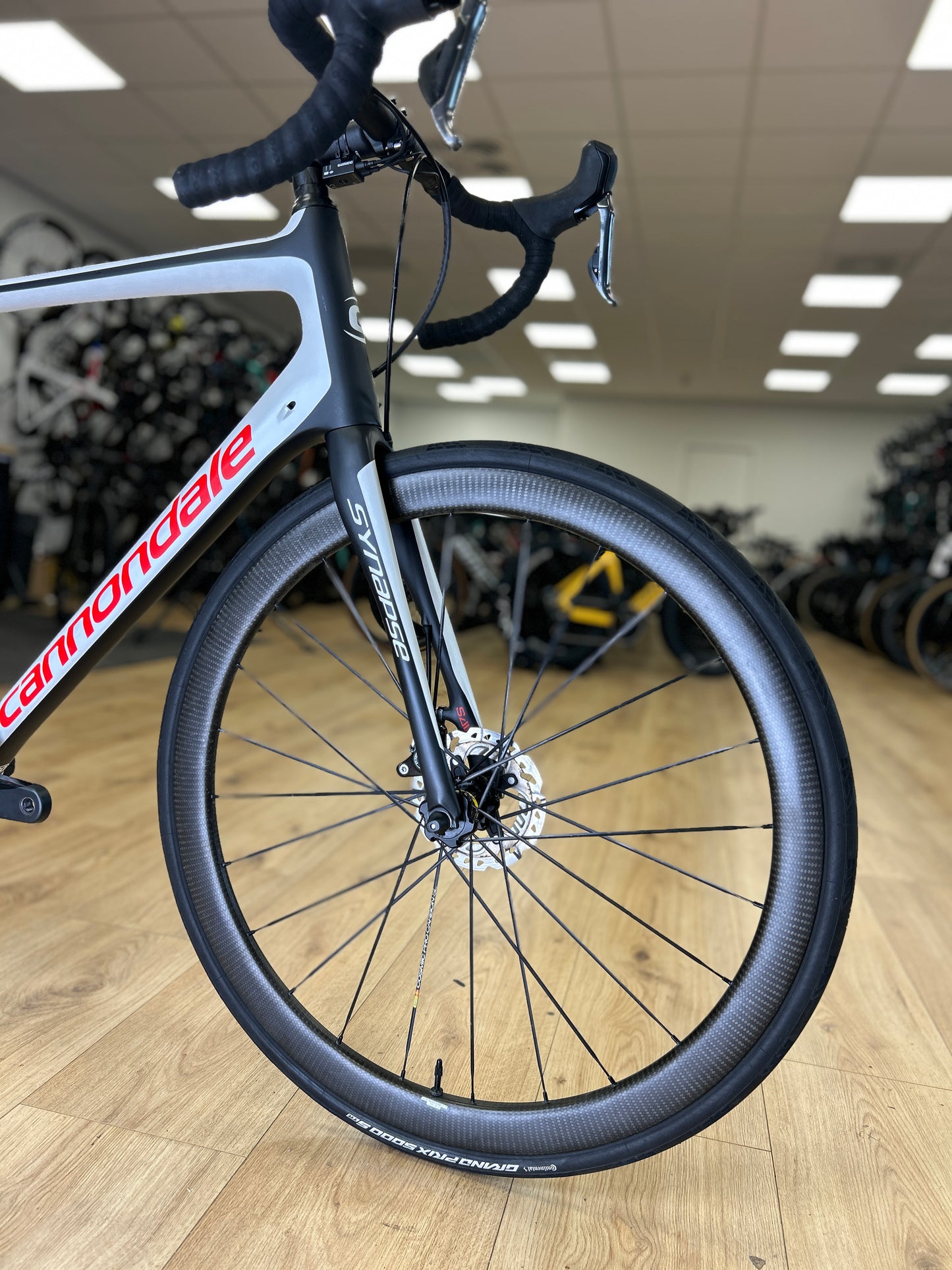 Cannondale Synapse Hi-Mod Di2 Carbon Road Bike