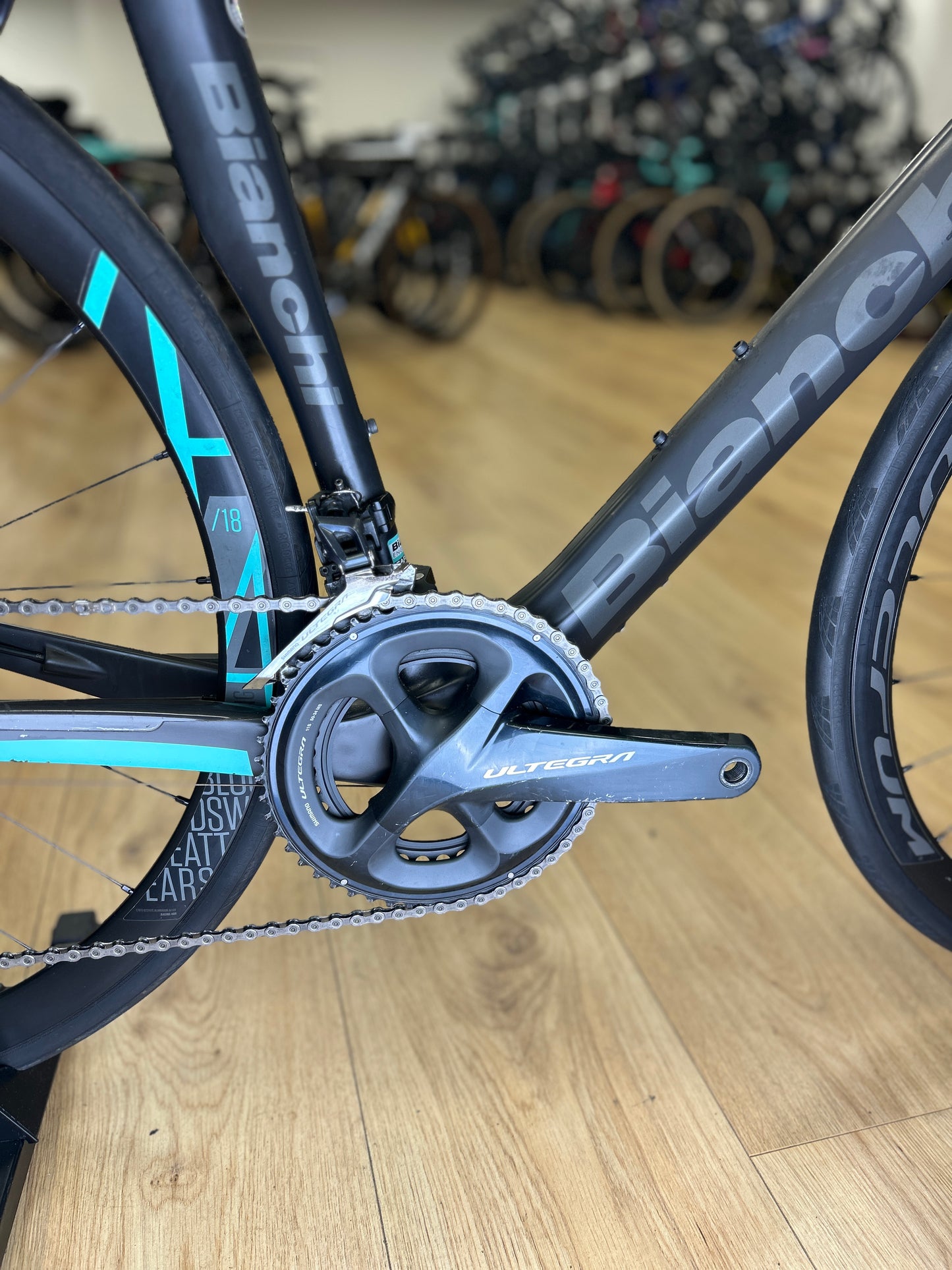Bianchi Oltre XR3 Disc Carbon Road Bike