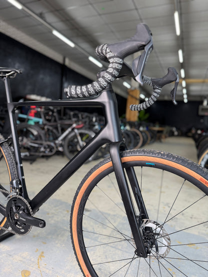 Carbon Gravel Fiets Di2