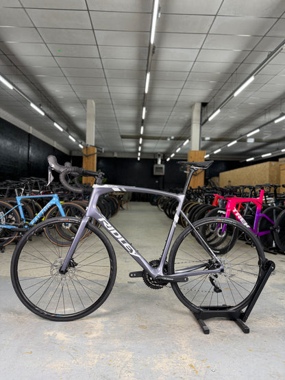 NIEUW Ridley Fenix Carbon Racefiets
