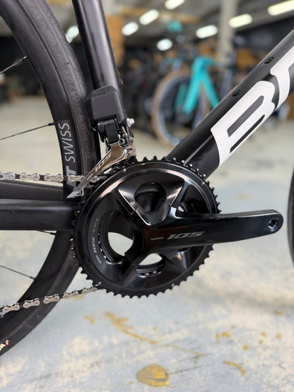 NIEUW BMC Teammachine SLR FIVE Di2 Carbon Racefiets