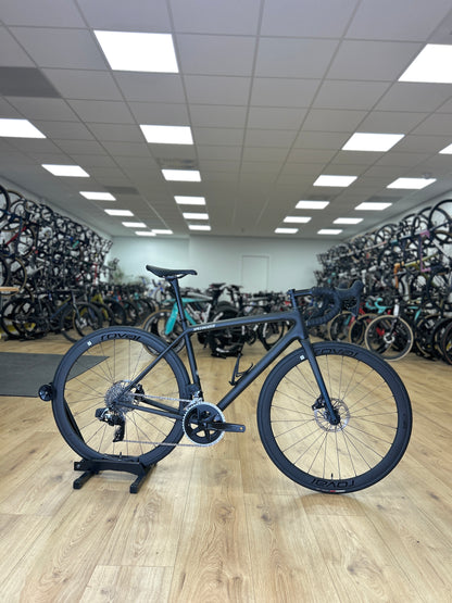 1000km Specialized Aethos Comp AXS Carbon Racefiets