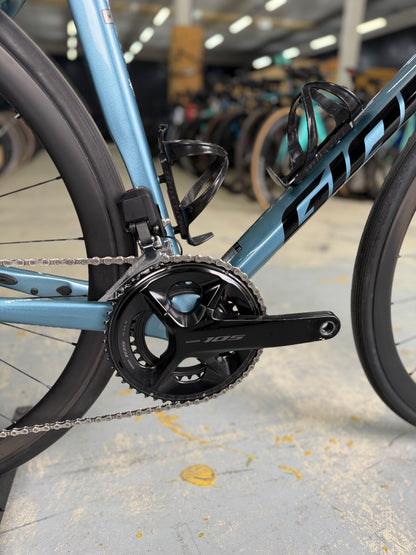 Giant TCR Advanced Pro Di2 Carbon Road Bike