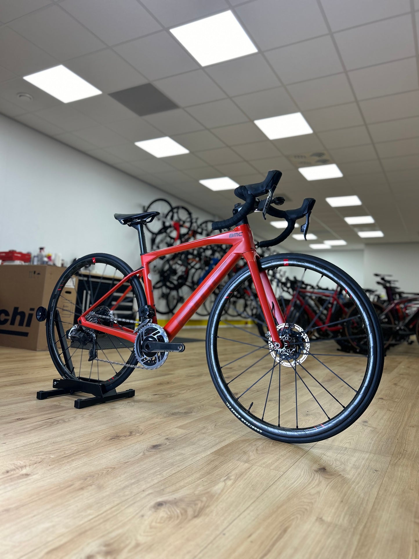 BMC Road Machine 01 Red AXS Carbon Disc Racefiets