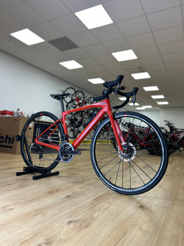 BMC Road Machine 01 Red AXS Carbon Disc Racefiets