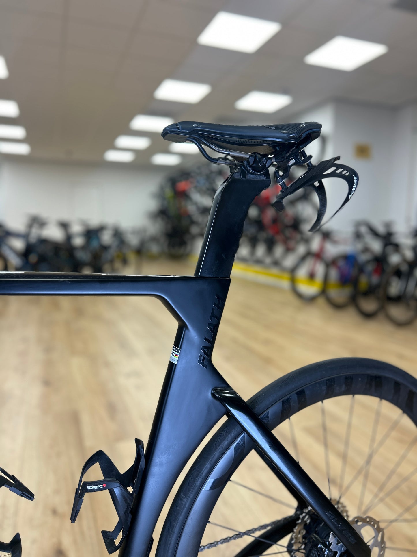 Elves Falath Pro Di2 Carbon Racefiets