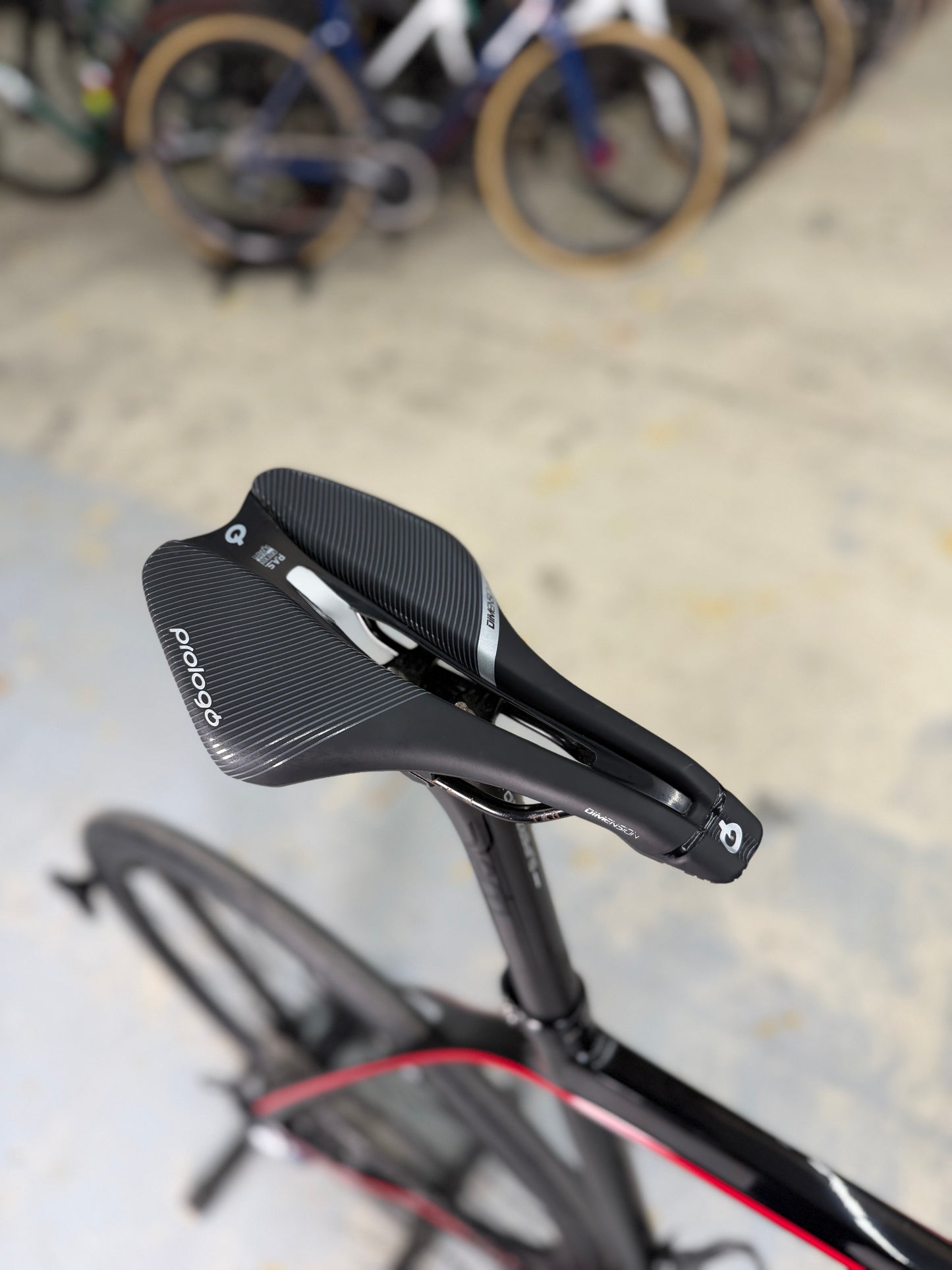 The Rosa Idol Carbon Racing Bike