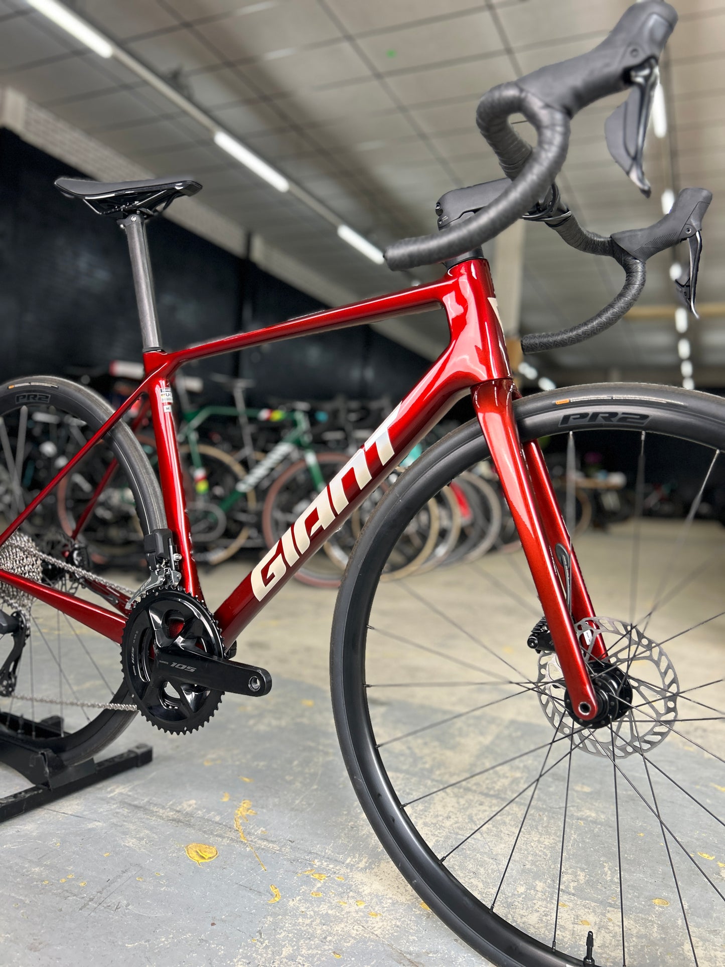 Showroom Model Giant TCR Advanced 1 Di2 Carbon Road Bike