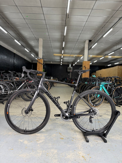 Giant Defy Advanced Pro AXS Carbon Racefiets