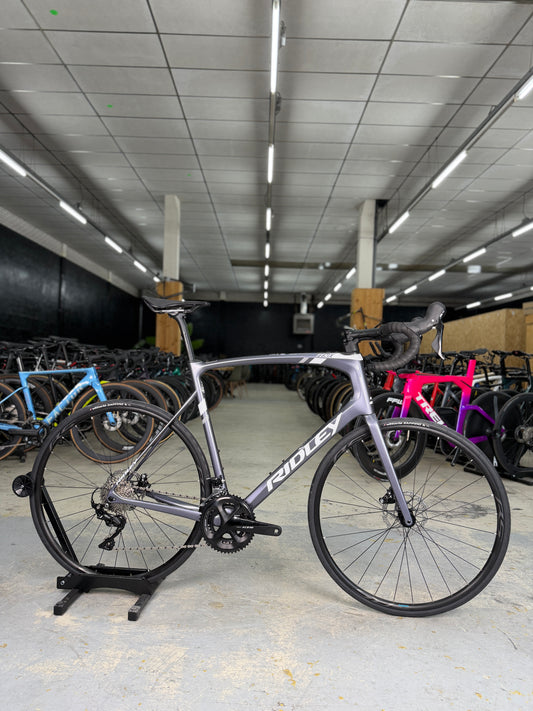 NIEUW Ridley Fenix Carbon Racefiets