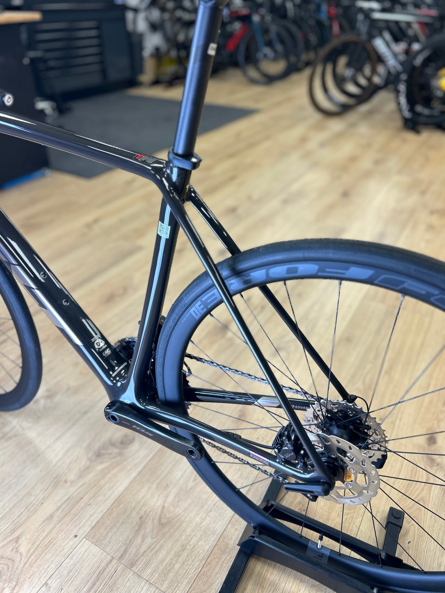 0km Showroom Model Felt FR Advanced Di2 Carbon Road Bike