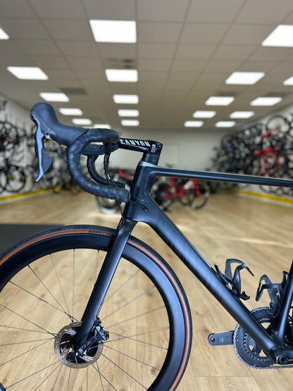 Canyon Ultimate CF SL Disc Carbon Racefiets
