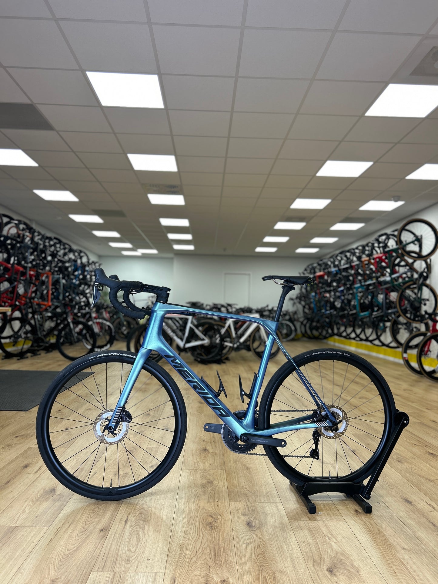 Merida Scultura Endurance 8000 Di2 Carbon Racefiets
