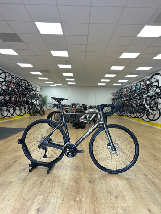 Scott Addict RC Di2 Carbon Road Bike