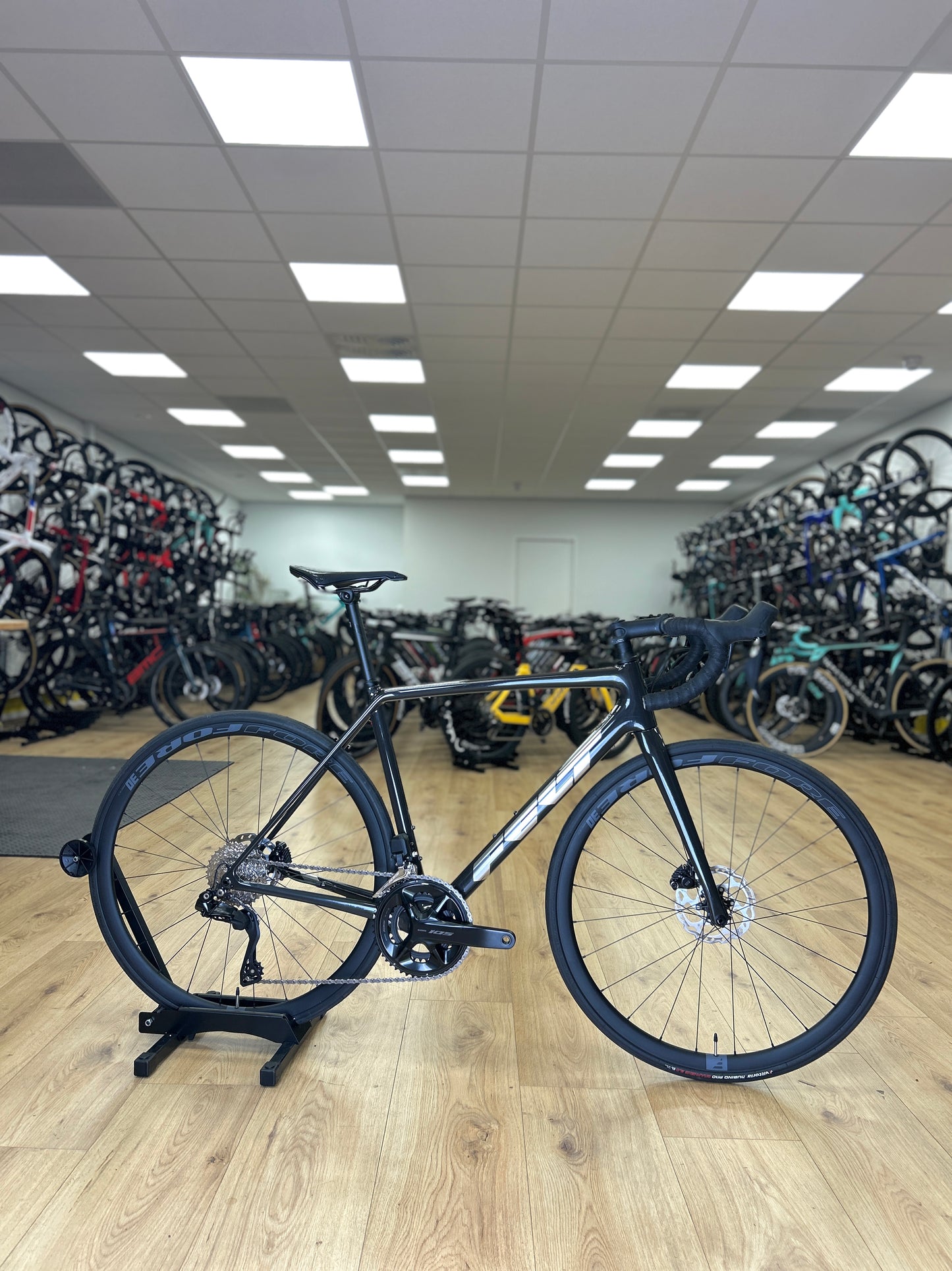 0km Showroom Model Felt FR Advanced Di2 Carbon Road Bike