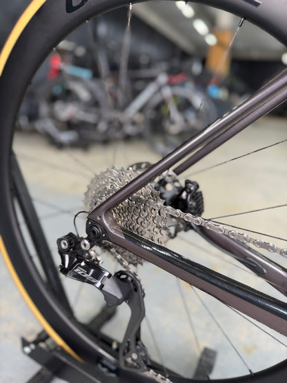 Giant Defy Advanced 1 Di2 Carbon Racefiets