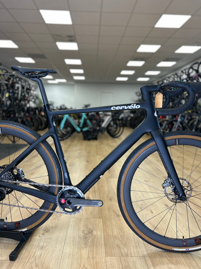 0km Showroom Model Cervelo Aspero 5 Red XPLR AXS Gravel Fiets