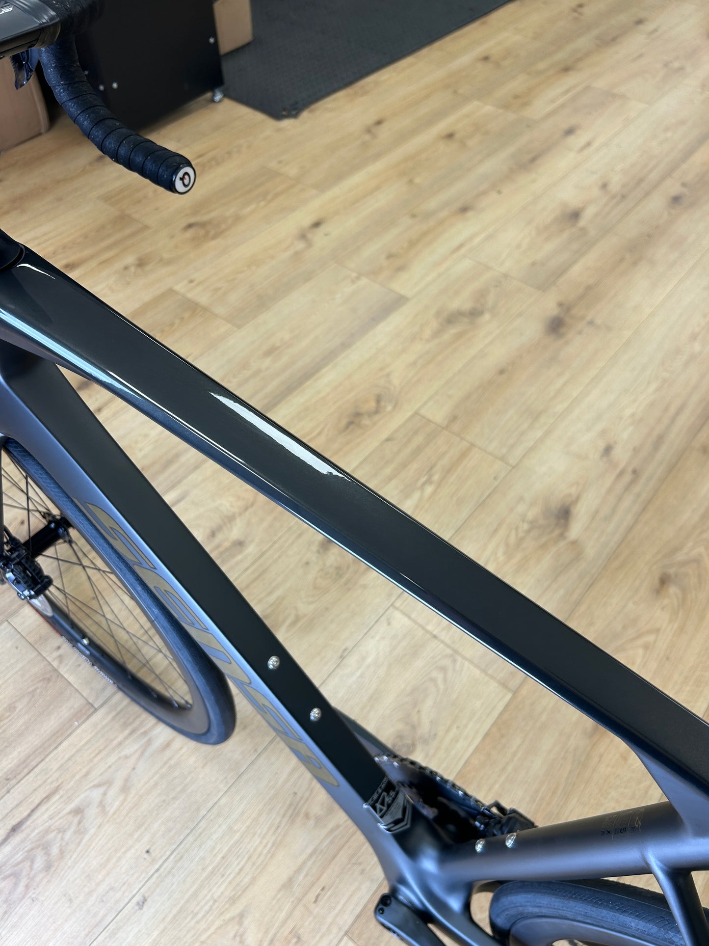 0km Showroom Model Sensa Giulia GF Di2 Carbon Racefiets