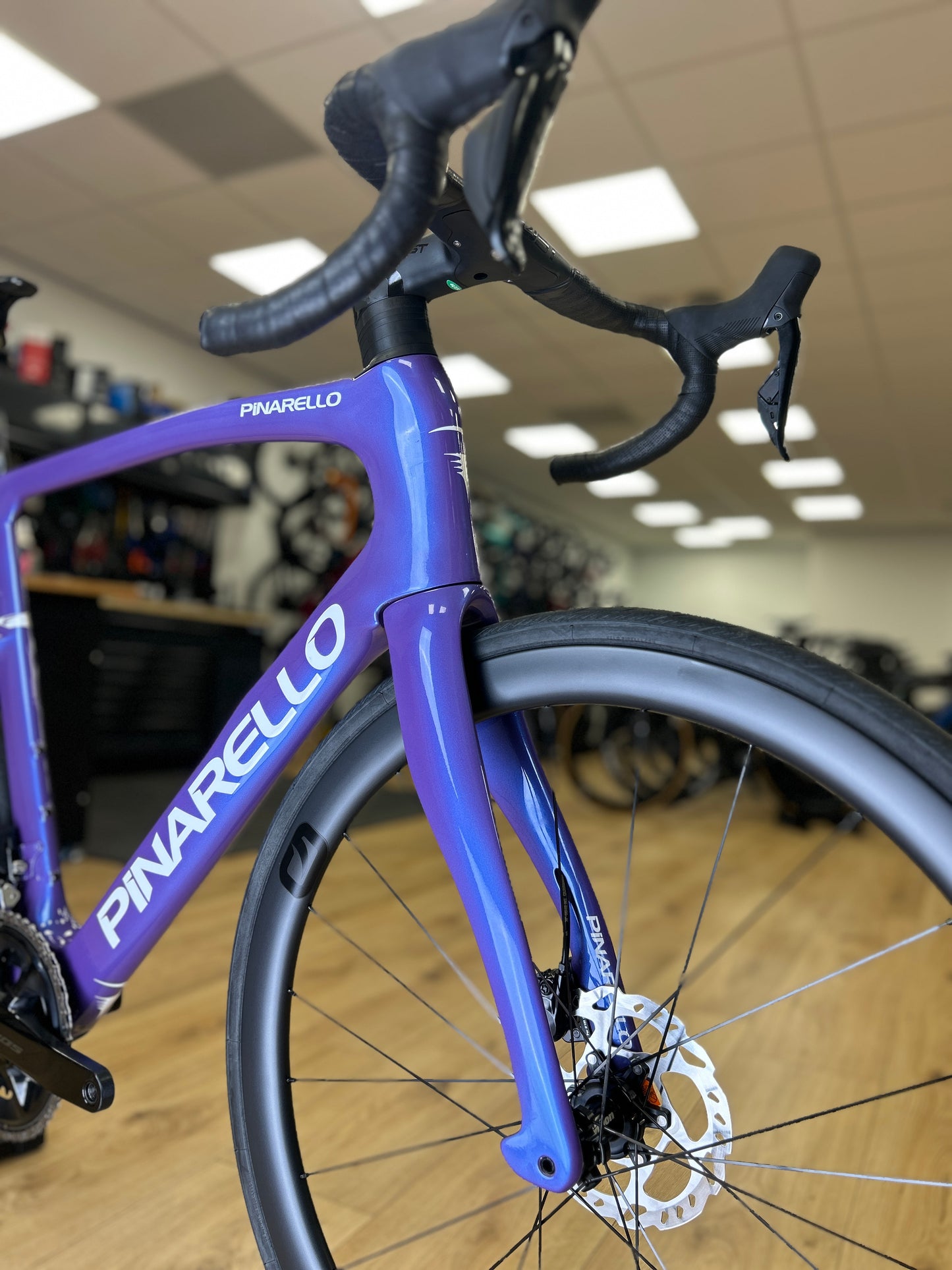 0km Showroom Model Pinarello F5 Di2 Carbon Racefiets
