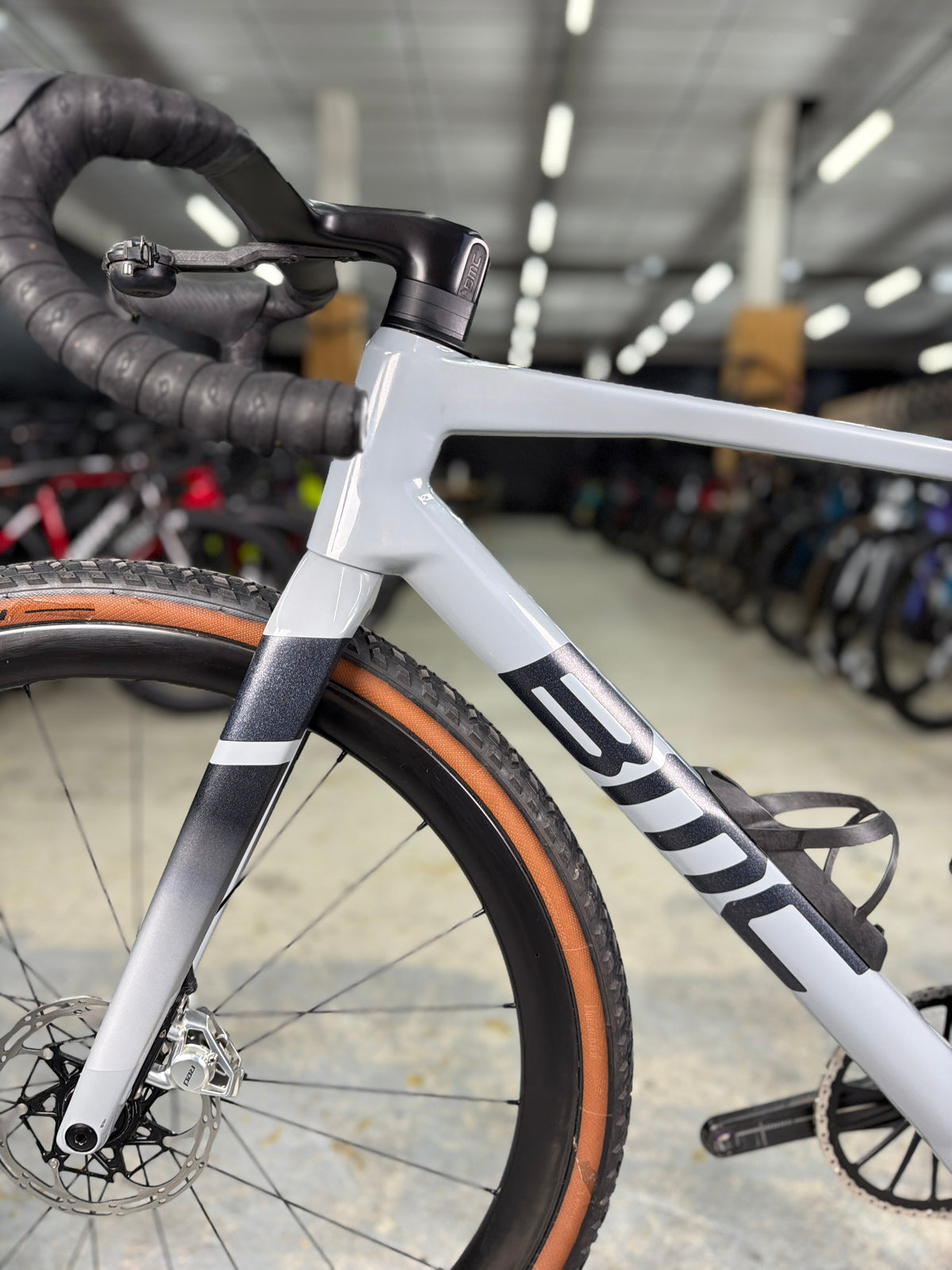 BMC Kaius 01 ONE SRAM RED eTap Gravel Fiets
