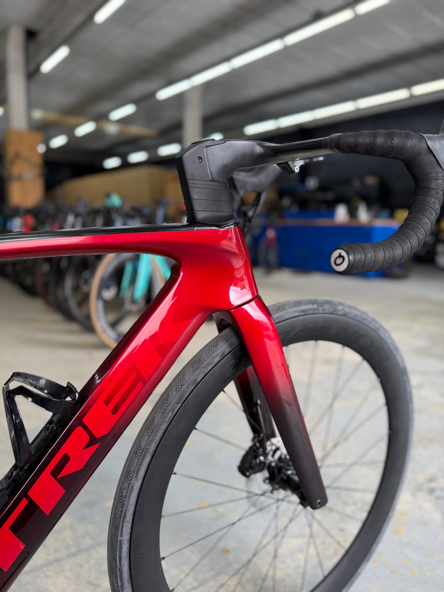 Trek Madone SLR7 Di2 Carbon Road Bike