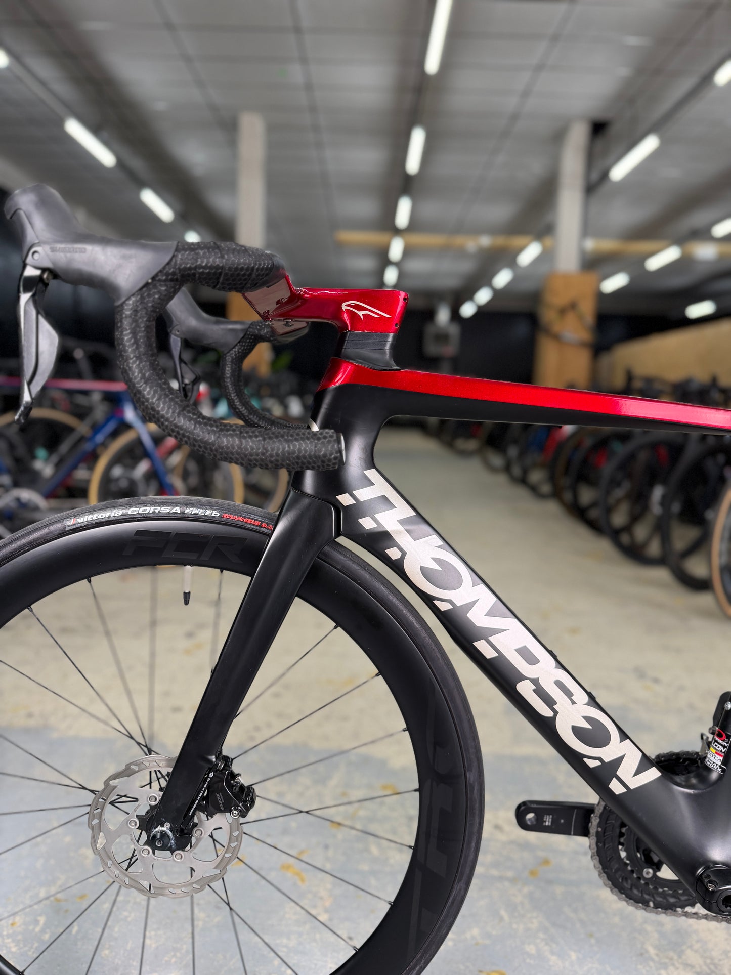 Thompson Falcon Di2 Carbon Racefiets