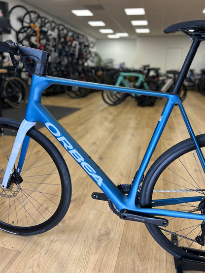 0km Showroom Model Orbea Orca M30i Di2 Carbon Racefiets