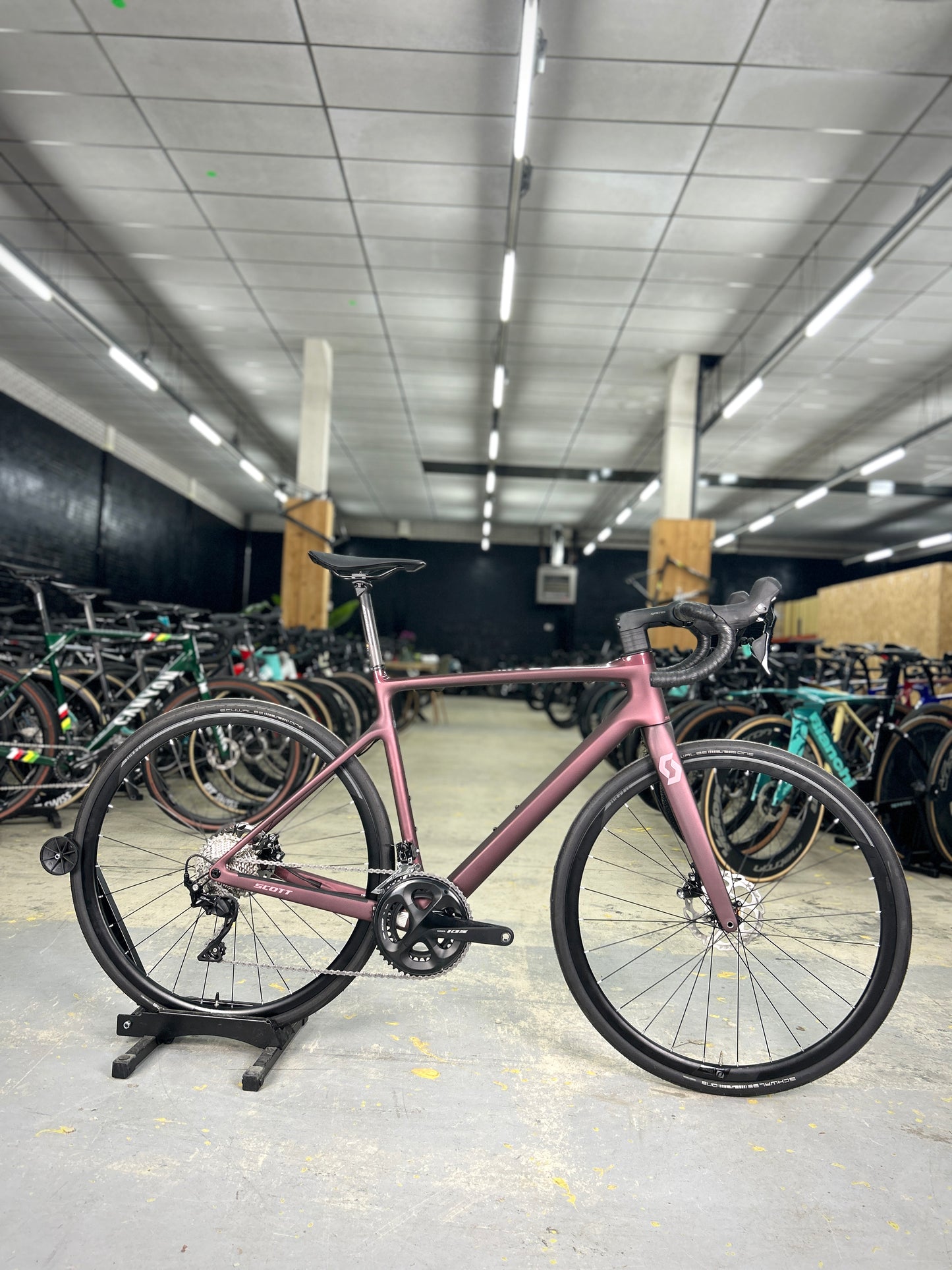 NEW Scott Contessa Addict 25 Carbon Road Bike