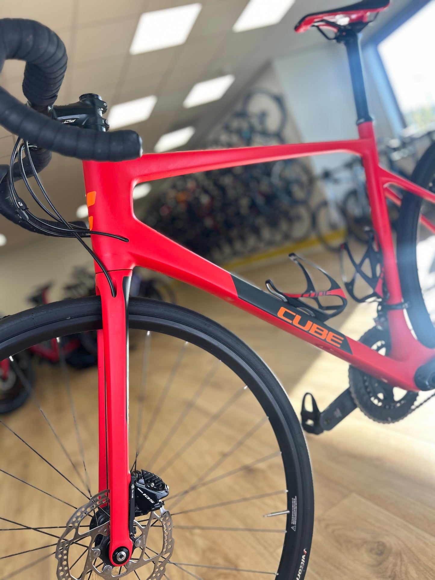 Cube Attain Carbon Ultegra Racefiets