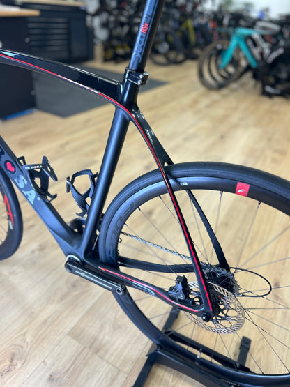 The Rosa Idol Carbon Racing Bike