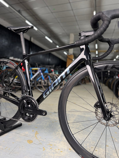Giant TCR Advanced Di2 Carbon Racefiets