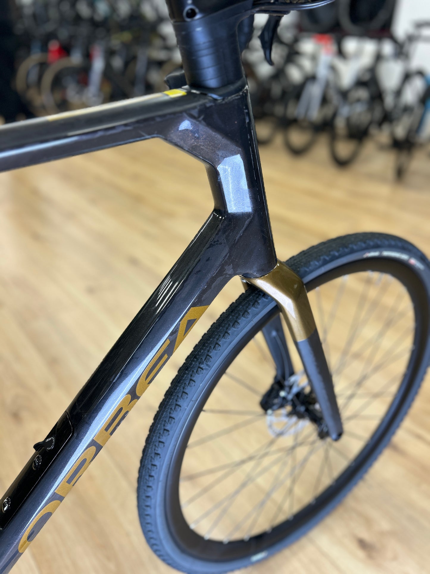 0km Showroom Model Orbea Terra M30 Carbon Gravel Fiets