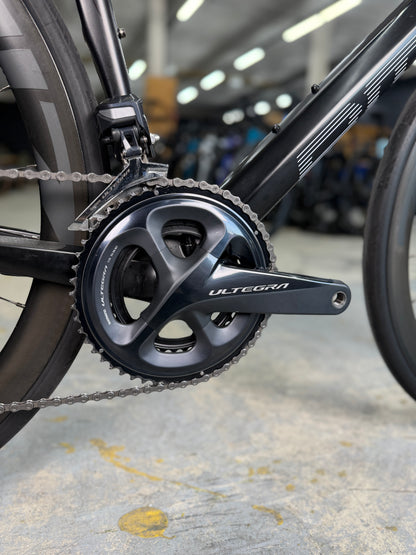 BMC Roadmachine 02 ONE Di2 Carbon Racefiets