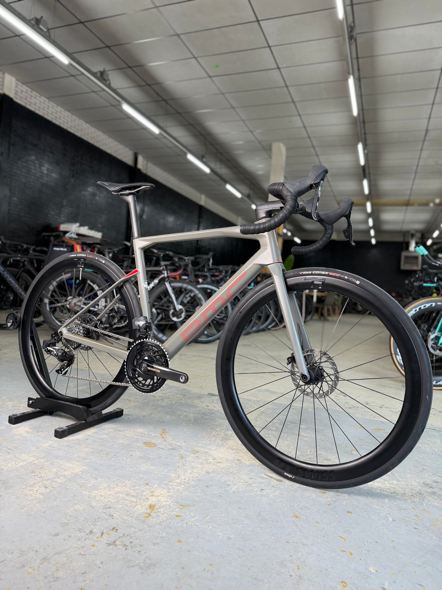 BMC Roadmachine 01 THREE AXS Carbon Racefiets