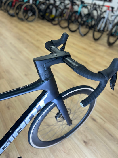 Giant Propel Advanced 1 AXS Carbon Road Bike