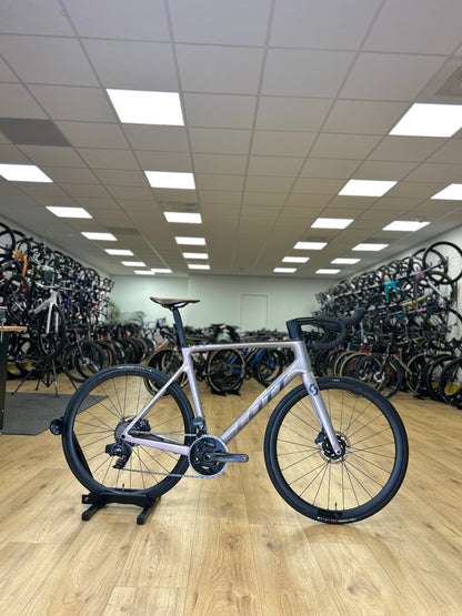 Scott Addict RC10 AXS Carbon Road Bike