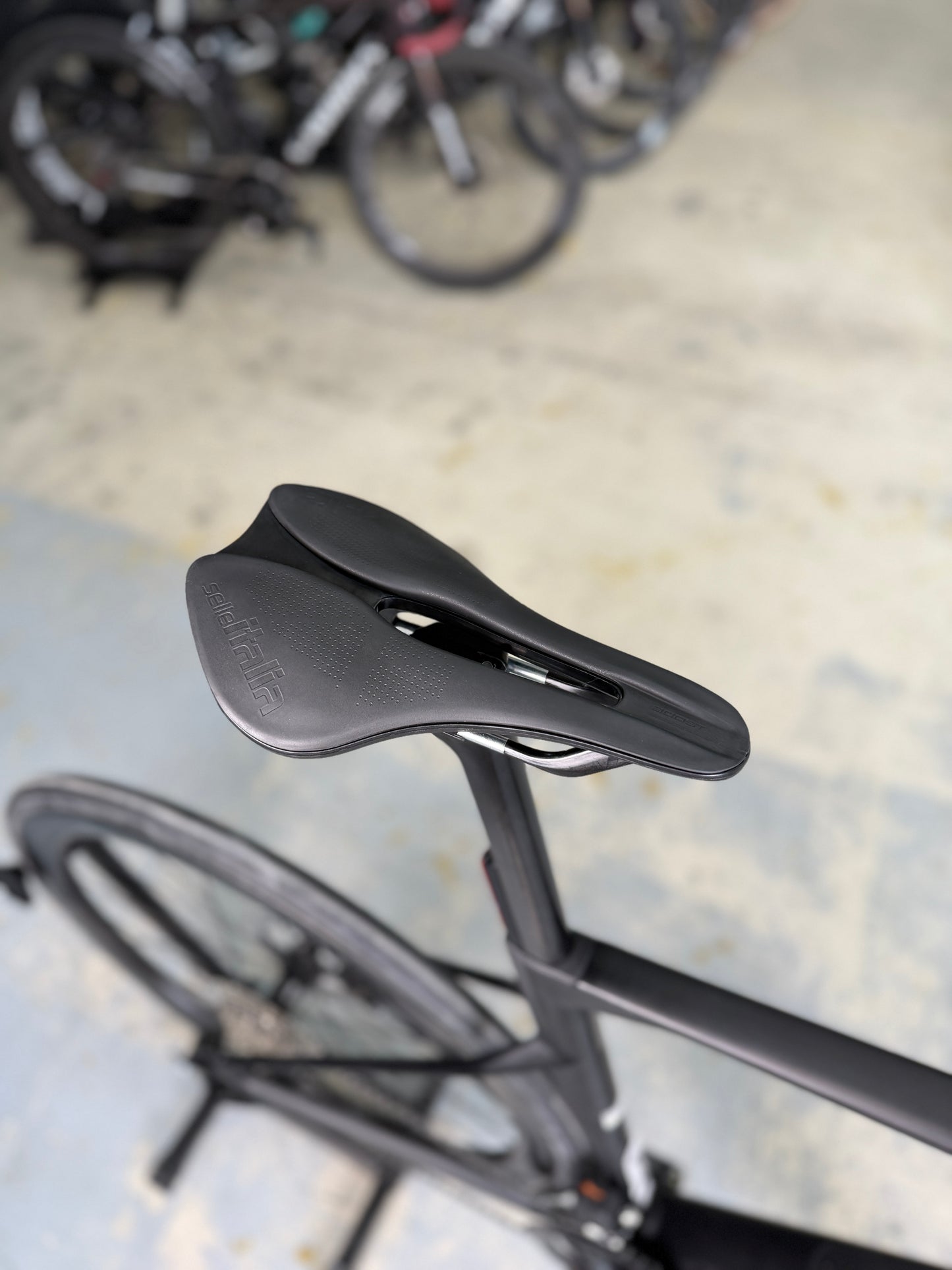 NIEUW BMC Roadmachine Di2 Carbon Racefiets