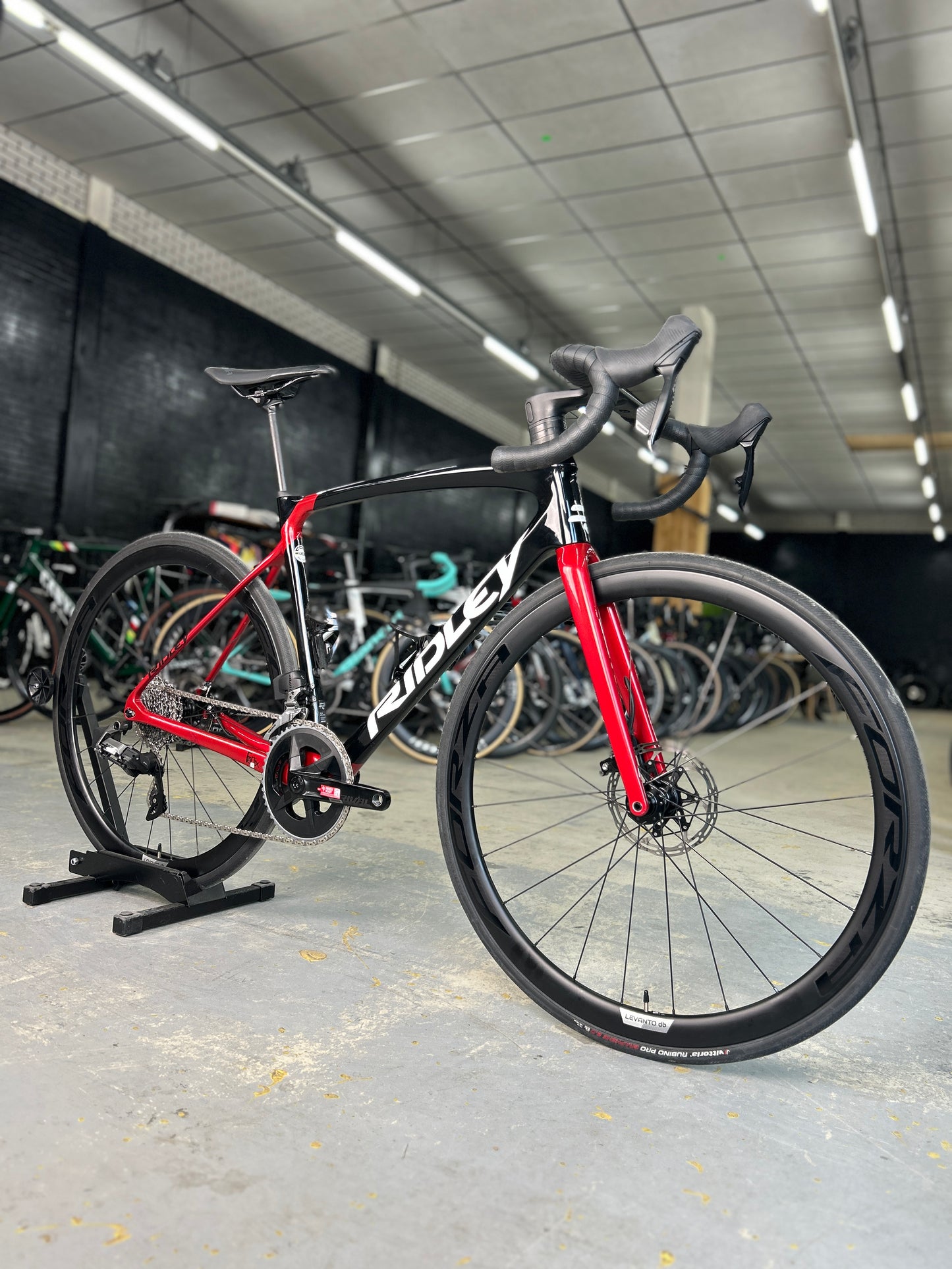 Ridley Fenix SLiC AXS Carbon Racefiets