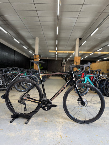 Giant Defy Advanced Di2 Carbon Racefiets