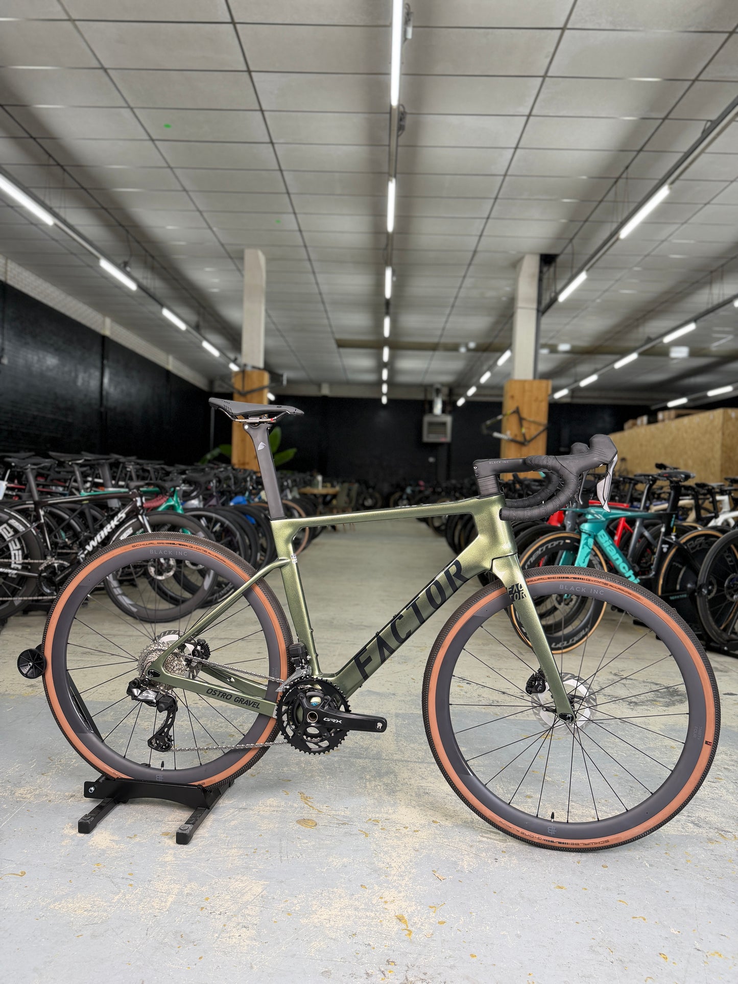 NIEUW Factor Ostro Gravel GRX Di2 Gravel Fiets