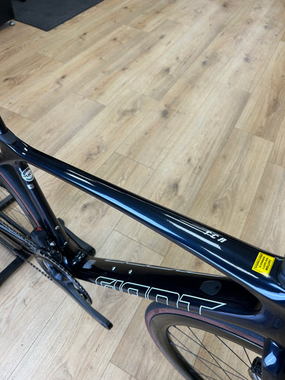 Giant TCR Advanced 1+ Di2 Carbon Racefiets