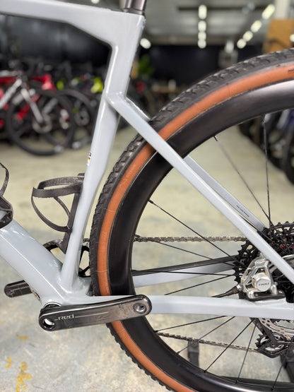 BMC Kaius 01 ONE SRAM RED eTap Gravel Fiets