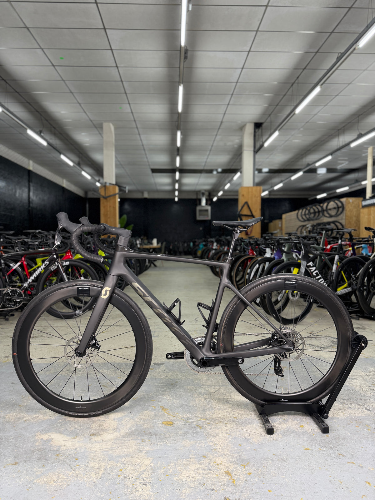 Scott Addict AXS Carbon Road Bike