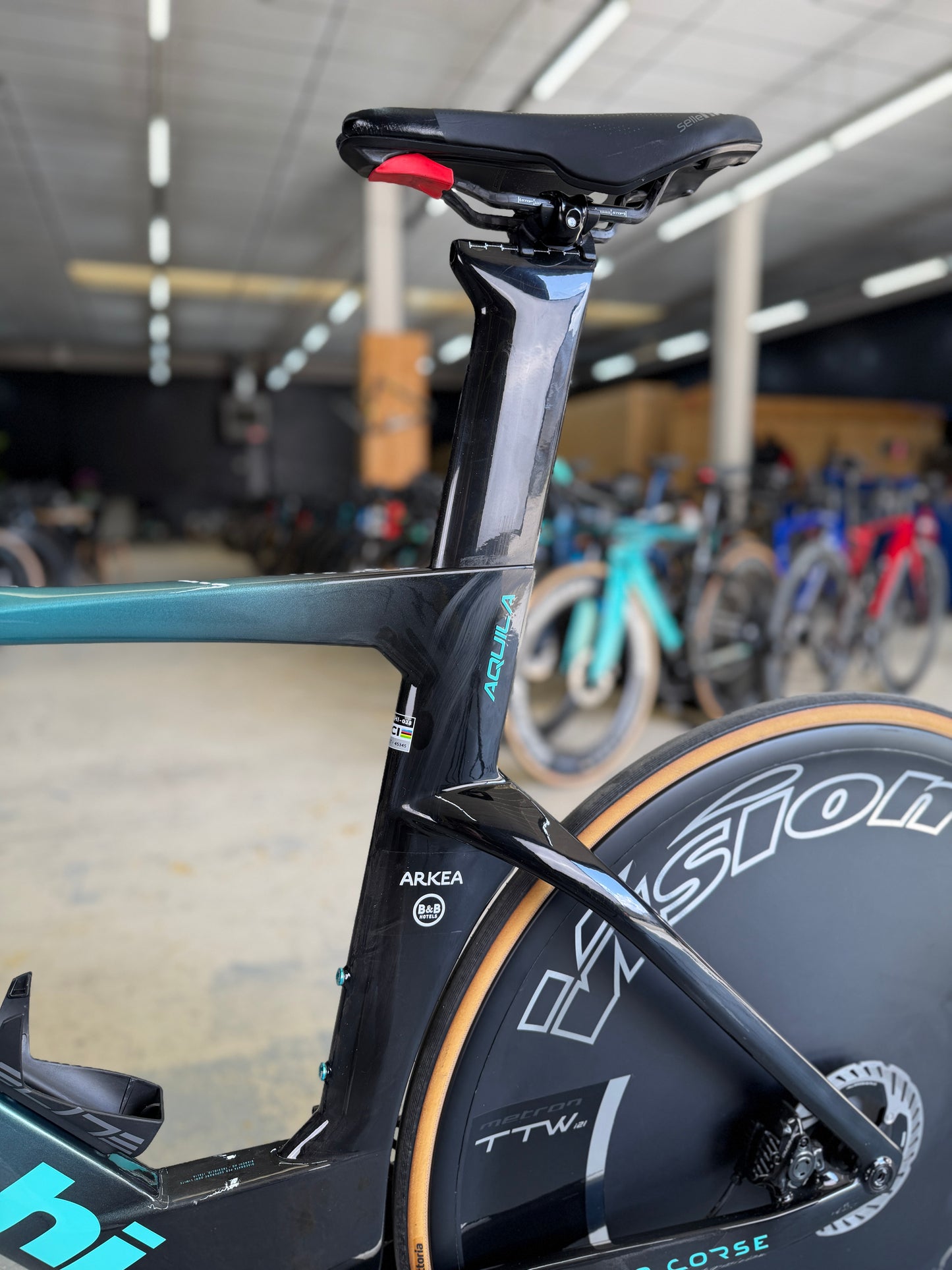 Bianchi Aquila RC Disc Di2 Carbon Road Bike