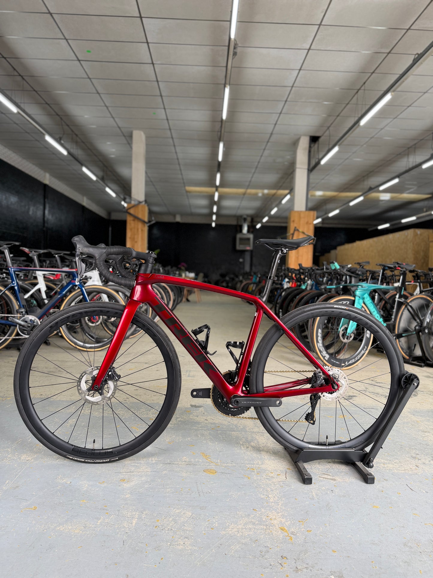 Trek Émonda SL6 Di2 Carbon Road Bike