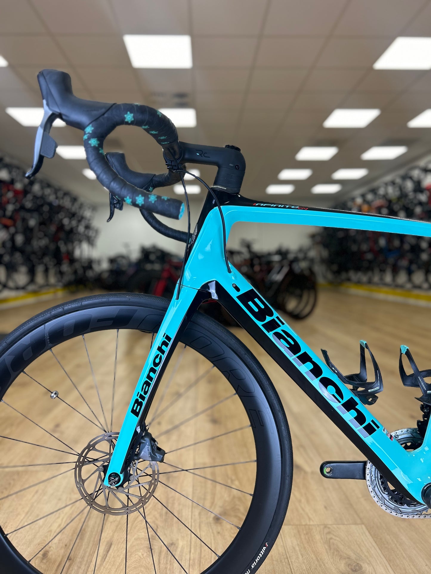 Bianchi Infinito CV Full Carbon Force AXS Racefiets