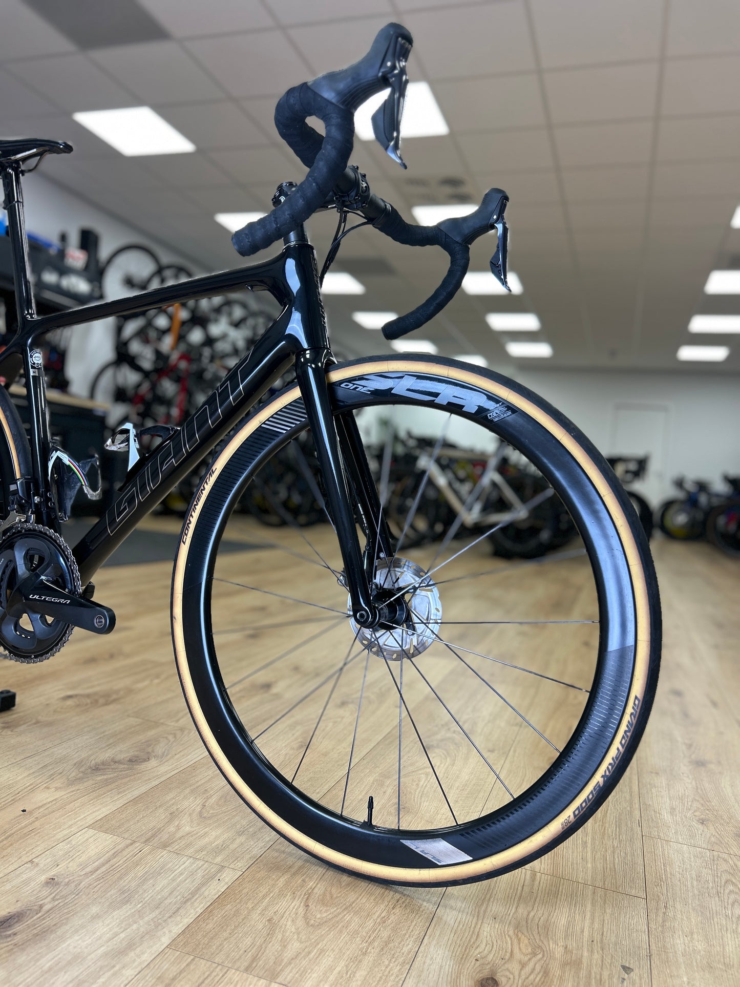 Giant TCR Advanced SL Di2 Carbon Road Bike