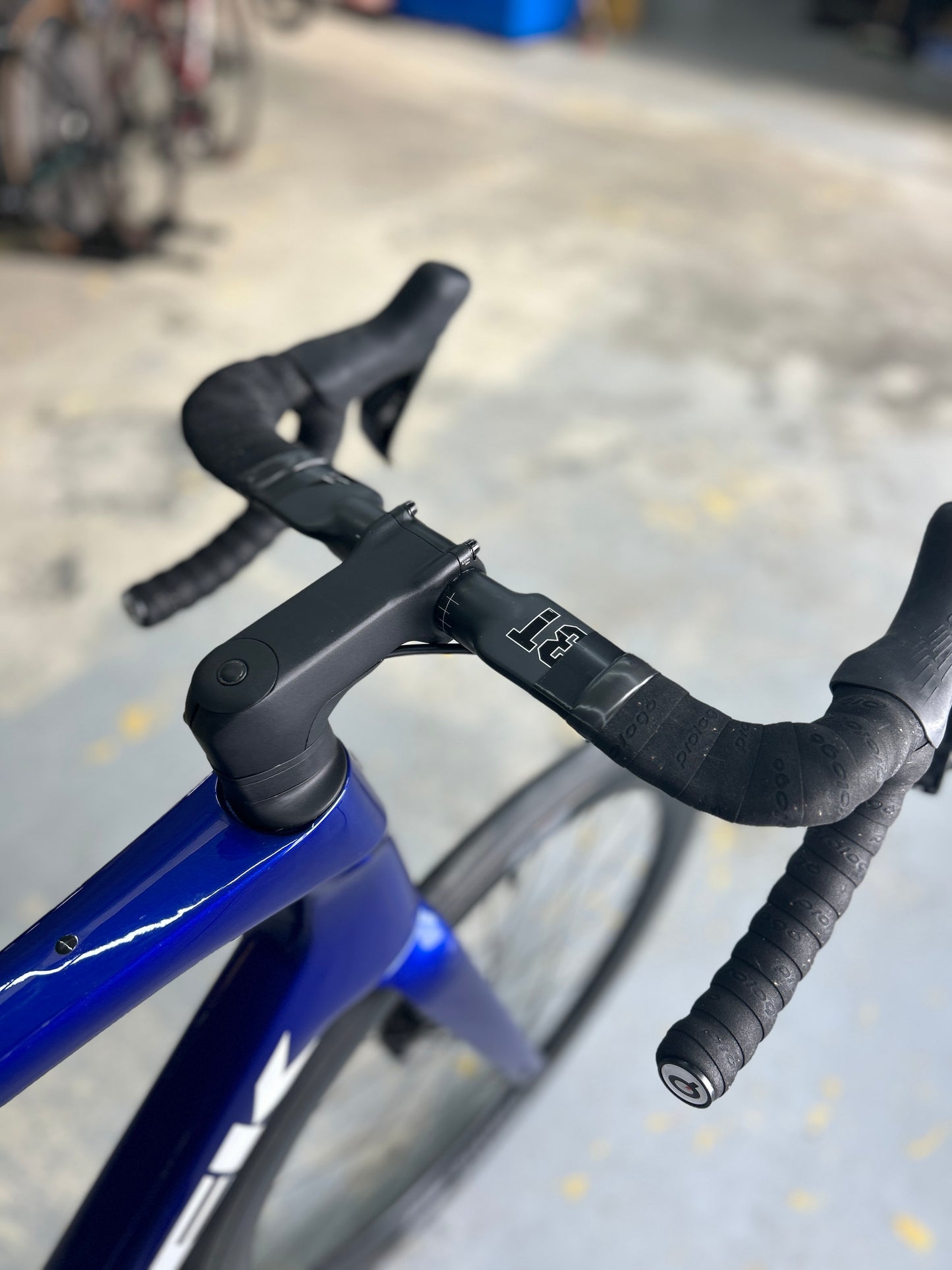 Trek Domane SL6 Di2 Carbon Road Bike
