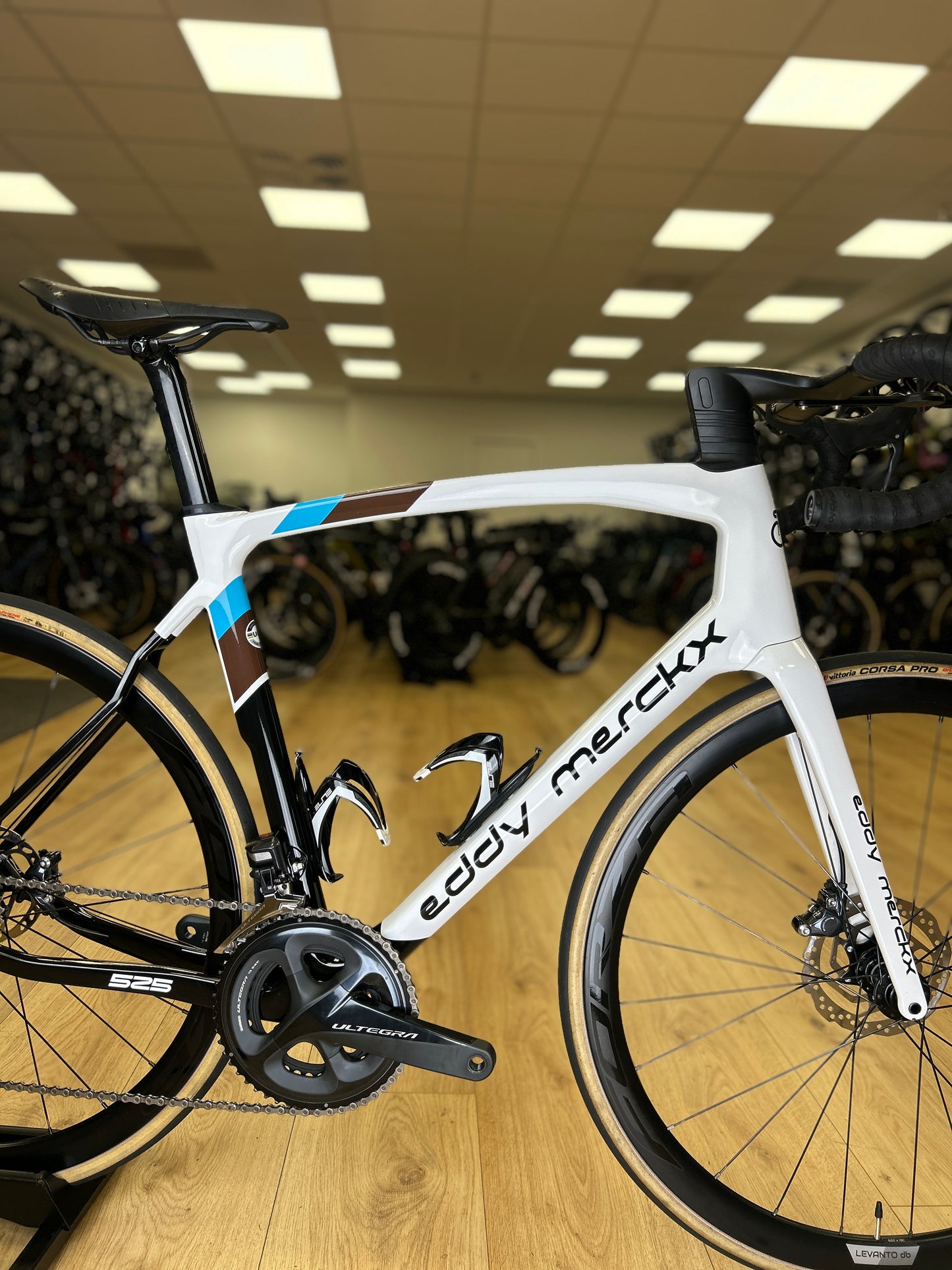 Eddy Merckx 525 Di2 Carbon Racefiets