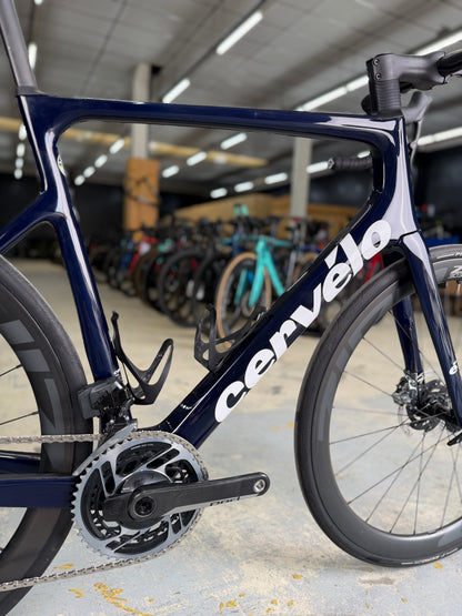 Cervélo Caledonia-5 Red eTap Carbon Road Bike